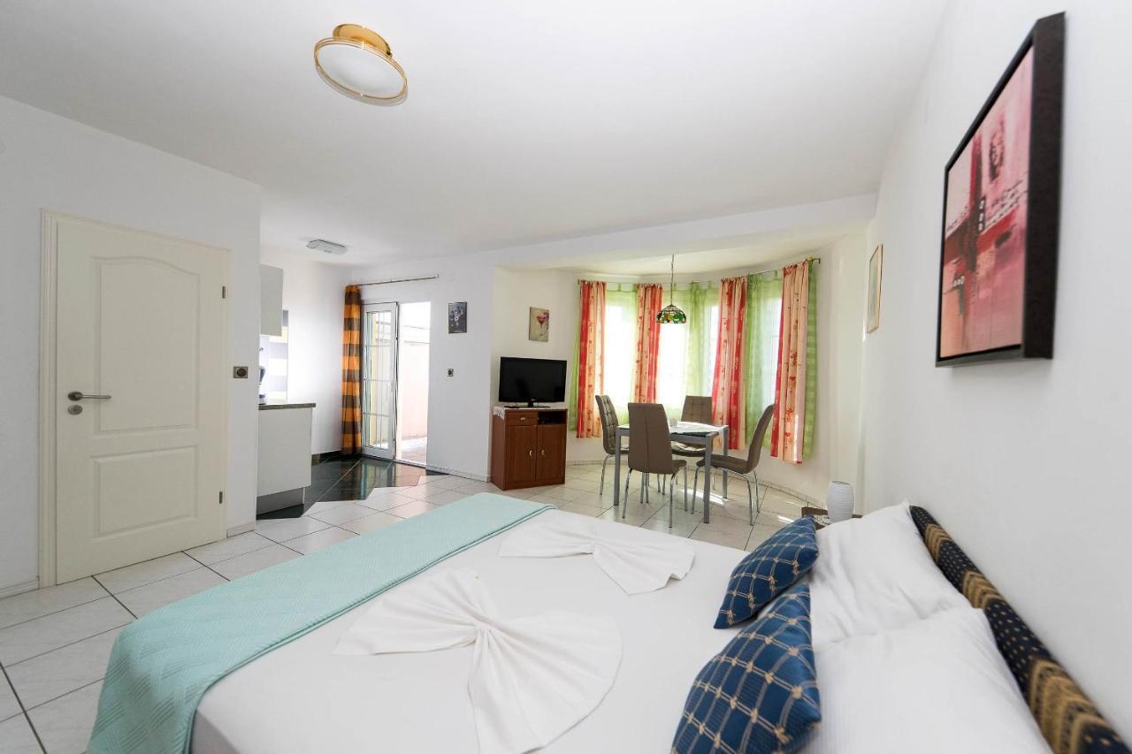 Apartmani Kovac ツリクヴェニツァ エクステリア 写真